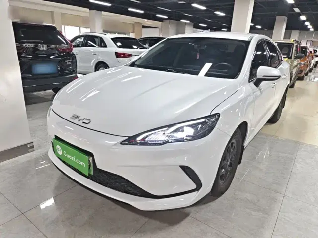 Фотография автомобиля — BYD Seal 05 DM-i