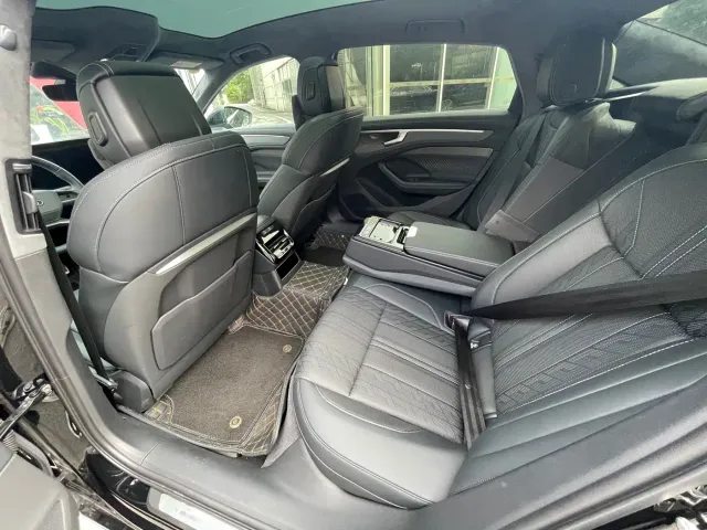 Audi A6L — Фото автомобиля 6