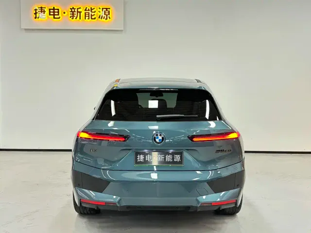 BMW iX M60 — Фото автомобиля 23