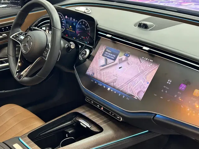 Mercedes-Benz E-Class — Фото автомобиля 16
