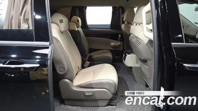 Kia Carnival — Фото автомобиля 18