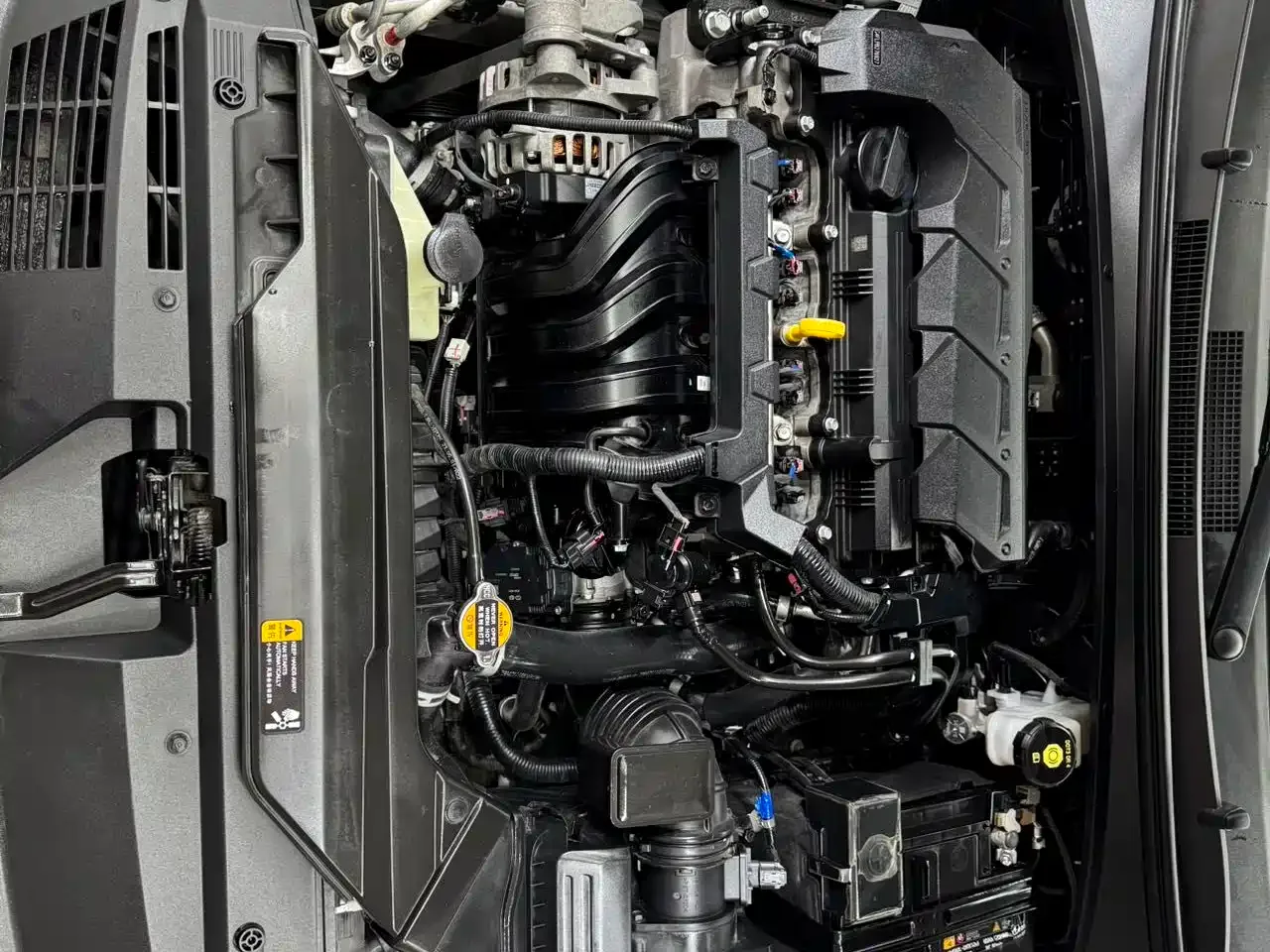 Hyundai Elantra 2022 1.5L CVT LUX Premium Edition — Фото автомобиля 17