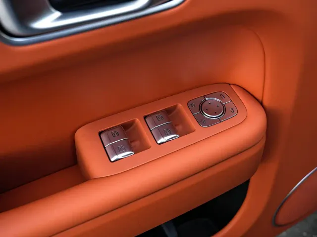 Li Auto L9 — Фото автомобиля 8