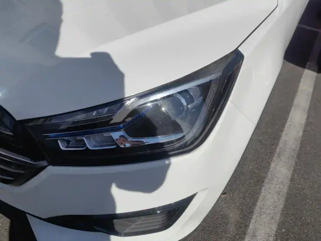 Zotye T300 — Фото автомобиля 5