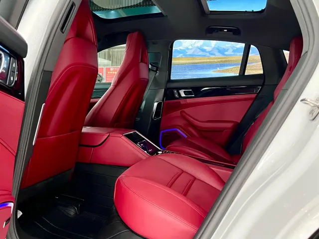 Porsche Panamera — Фото автомобиля 11