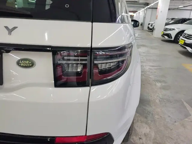 Land Rover Discovery Sport — Фото автомобиля 7