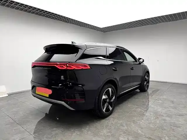 BYD Tang — Фото автомобиля 2