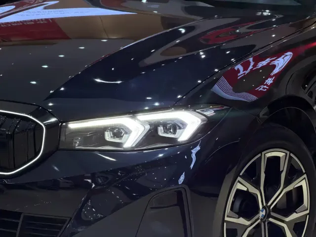 BMW i3 — Фото автомобиля 3