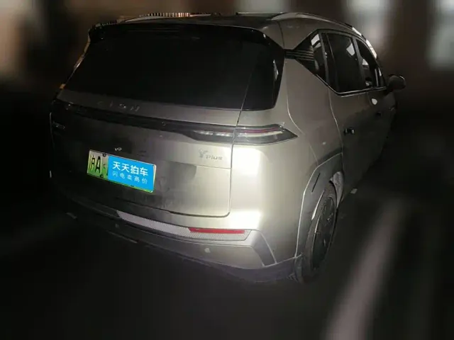 GAC Aion Y — Фото автомобиля 2