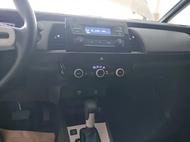 Honda Fit — Фото автомобиля 12