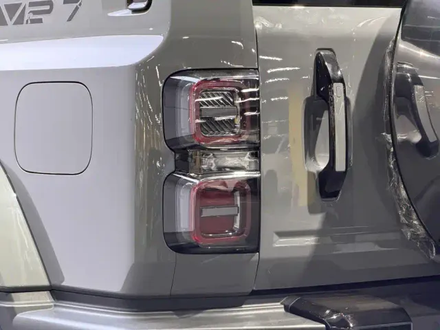 iCAR iCAR V27 2026 200KM AWD Falcon 500 — Фото автомобиля 7