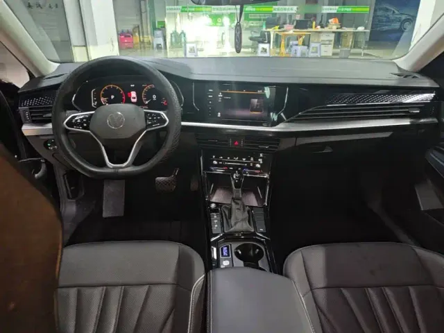 Volkswagen Passat — Фото автомобиля 9