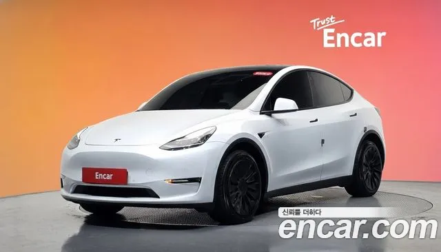 Фотография автомобиля — Tesla Model Y