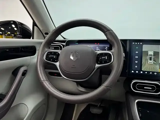 Leapmotor C11 — Фото автомобиля 14
