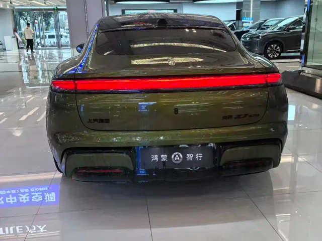 Shangjie Z7 — Фото автомобиля 6