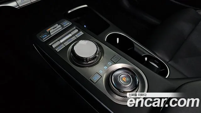 Genesis GV70 2.5T Бензин AWD — Фото автомобиля 9