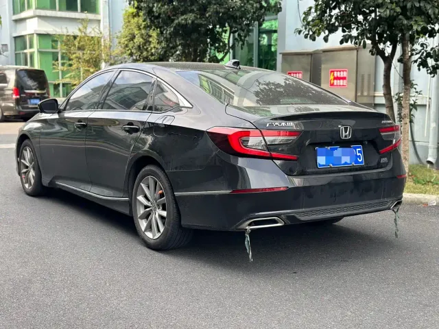 Honda Accord — Фото автомобиля 6