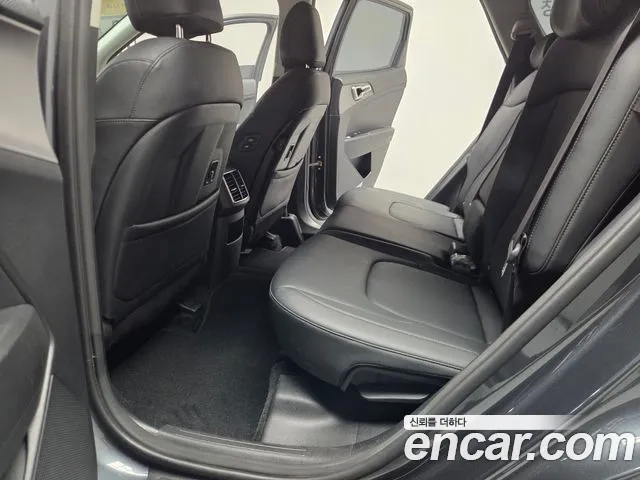 Kia Sportage Sportage 5-е поколение Бензин 1.6 турбо 2WD — Фото автомобиля 17