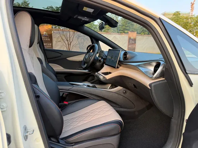 BYD Dolphin — Фото автомобиля 12
