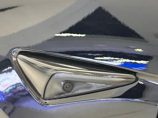Tesla Model Y — Фото автомобиля 7