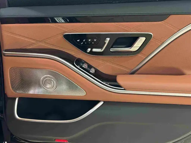 Mercedes-Benz Maybach S-Class — Фото автомобиля 11