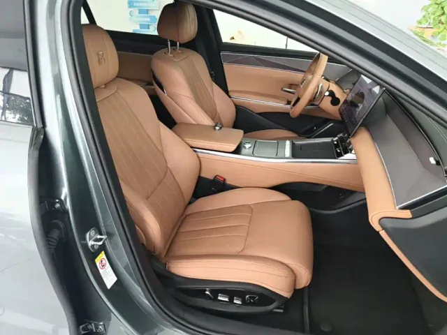 BYD Han L — Фото автомобиля 24