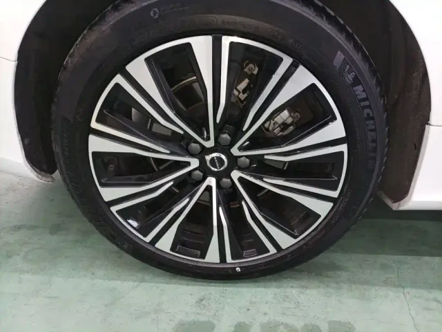 Volvo S60 — Фото автомобиля 23