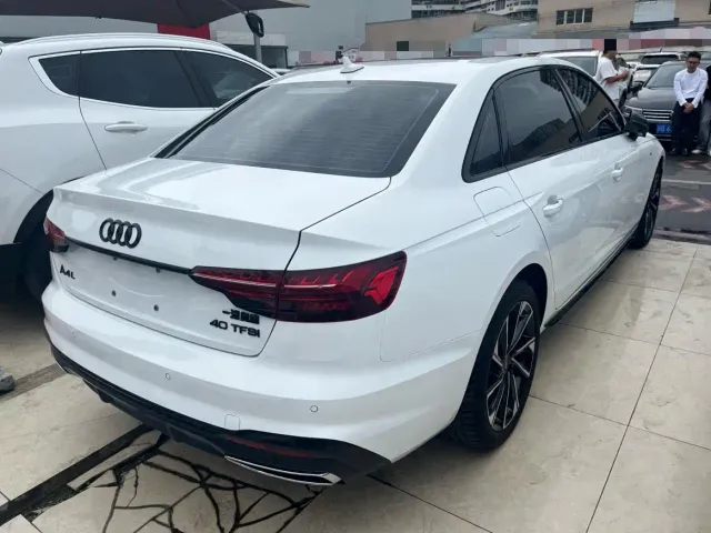 Audi A4L — Фото автомобиля 4
