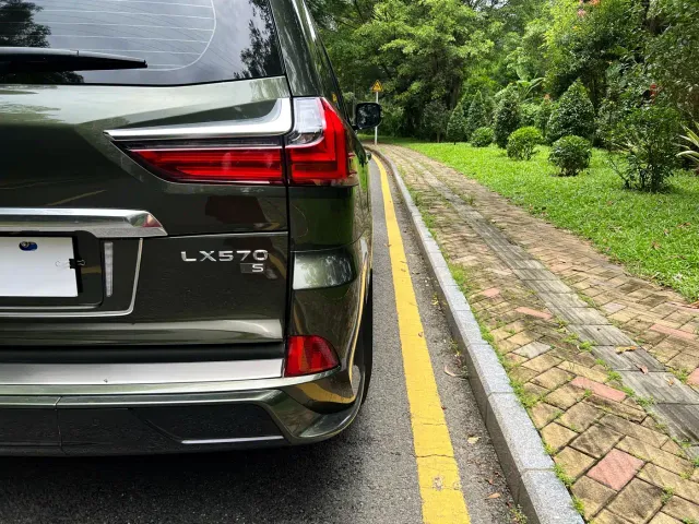 Lexus LX — Фото автомобиля 16