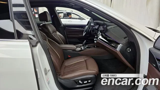 BMW Gran Turismo — Фото автомобиля 11