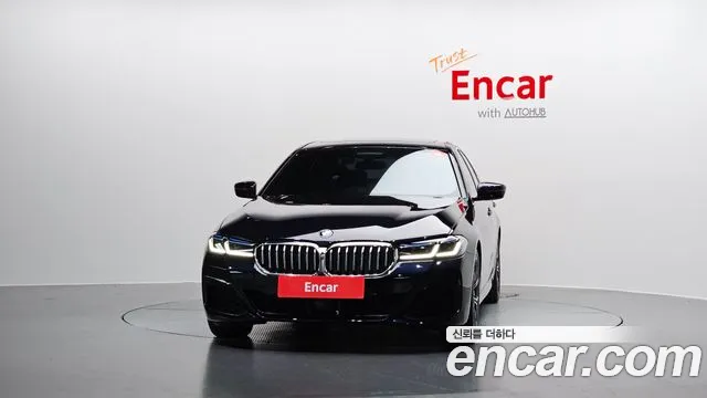 BMW 5-Series 5 серия (G30) 530i xDrive M Sport — Фото автомобиля 3