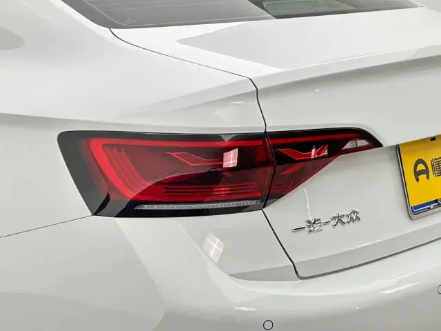 Volkswagen Sagitar — Фото автомобиля 30