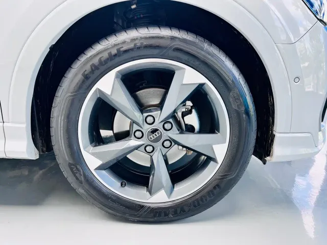 Audi Q3 — Фото автомобиля 4