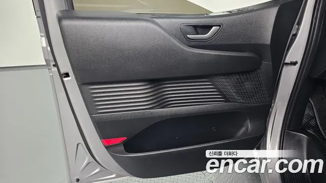 Hyundai Staria — Фото автомобиля 13