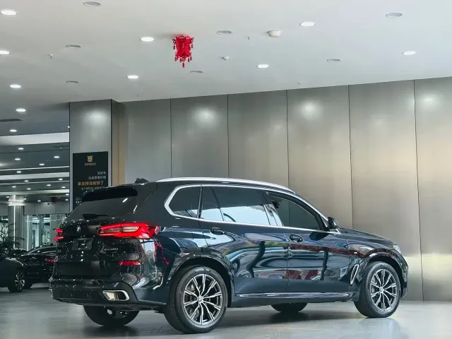 BMW X5 — Фото автомобиля 7