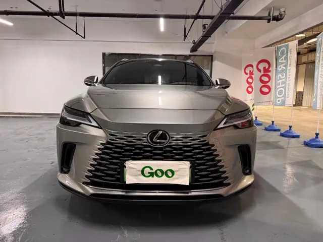 Фотография автомобиля — Lexus RX