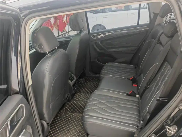 Volkswagen Tiguan L — Фото автомобиля 13