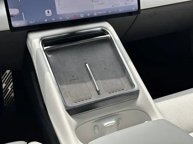Xpeng P7 — Фото автомобиля 12