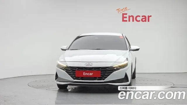 Hyundai AVANTE Avante (CN7) — Фото автомобиля 3