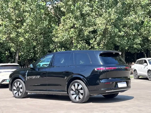 Voyah Auto VOYAH Taishan 8 — Фото автомобиля 6