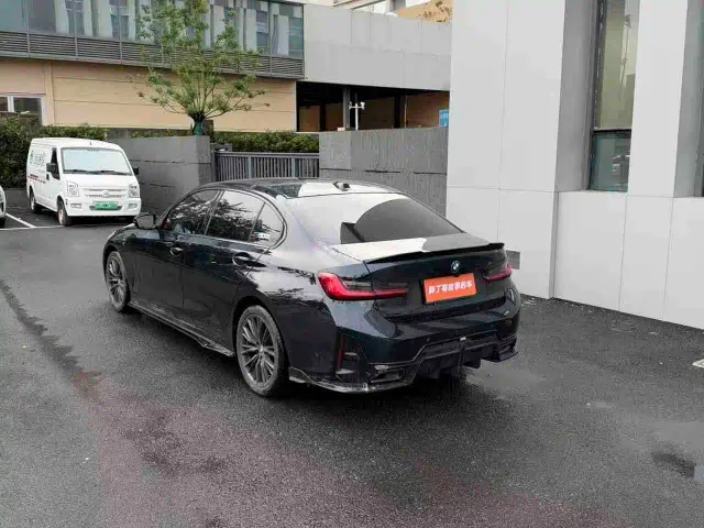 BMW 3 Series — Фото автомобиля 12