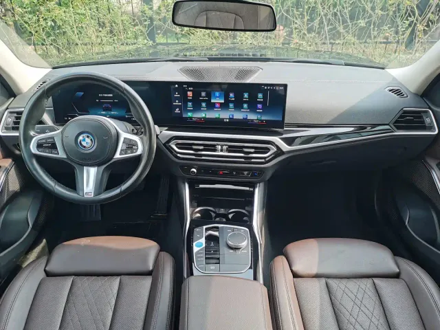 BMW BMW i3 2022 eDrive 35 L — Фото автомобиля 10