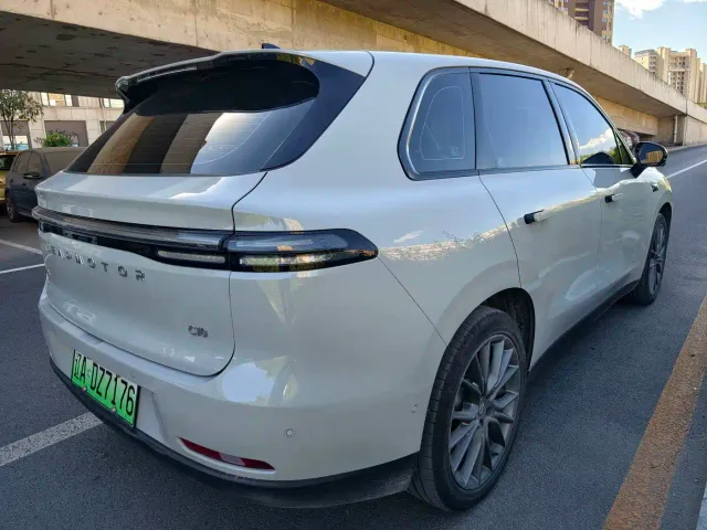Leapmotor C10 — Фото автомобиля 7