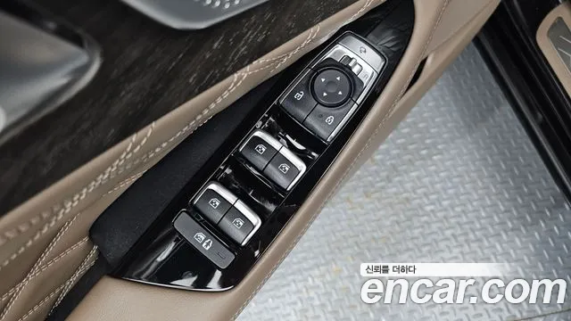 Kia K8 K8 Hybrid — Фото автомобиля 30