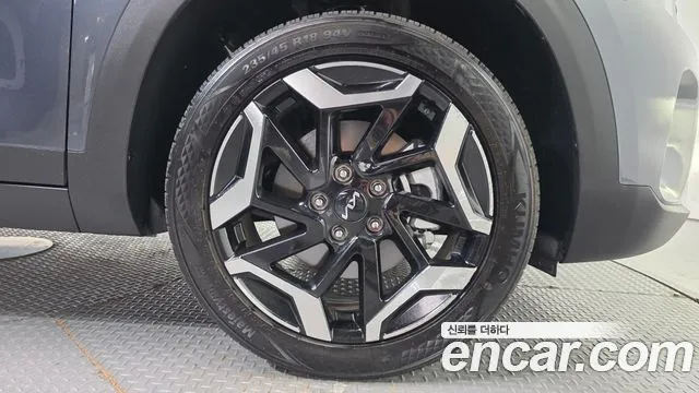 Kia Seltos — Фото автомобиля 5