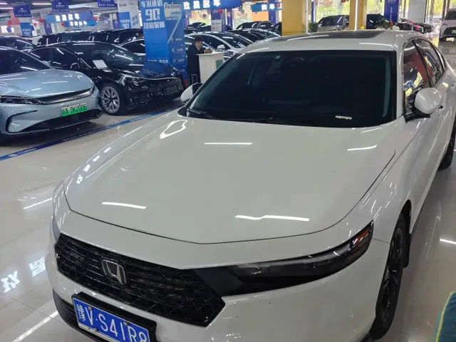 Фотография автомобиля — Honda Accord