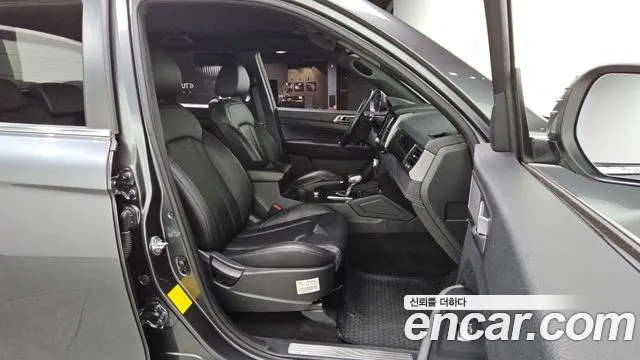 KG_Mobility_Ssangyong Rexton Новый Rexton Sport Khan Дизель 2.2 4WD — Фото автомобиля 12