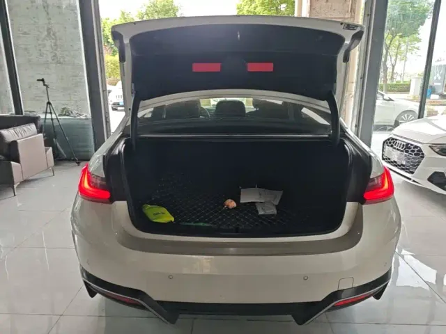 BMW i3 — Фото автомобиля 18