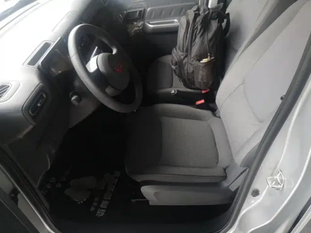 Wuling Zhiguang NEV — Фото автомобиля 14