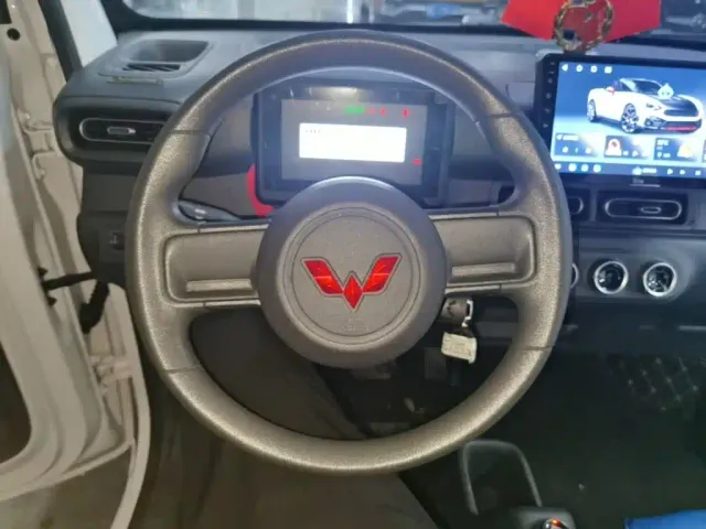 Wuling Zhiguang NEV — Фото автомобиля 10